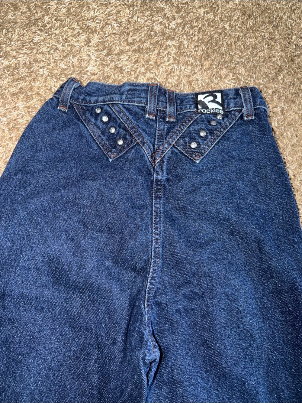 Women’s Rockies 9/10 XL, slim long rise, great condition!